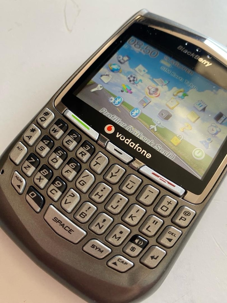 BlackBerry 8700v Cep Telefonu - 6