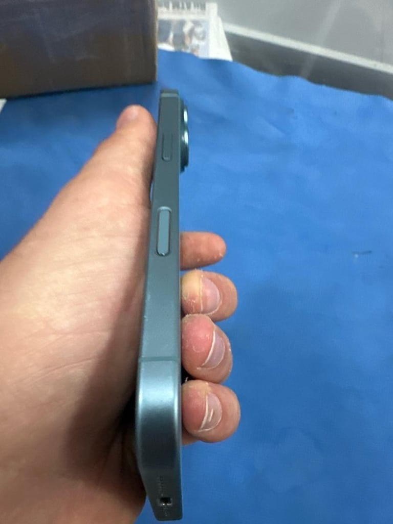 İPHONE 16 128GB - 4