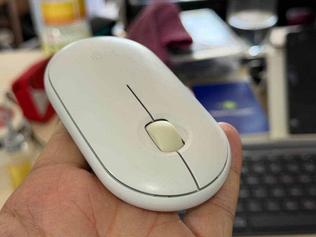 Logitech M350 Pebble İnce Kablosuz Bluetooth Optik Mouse - 5