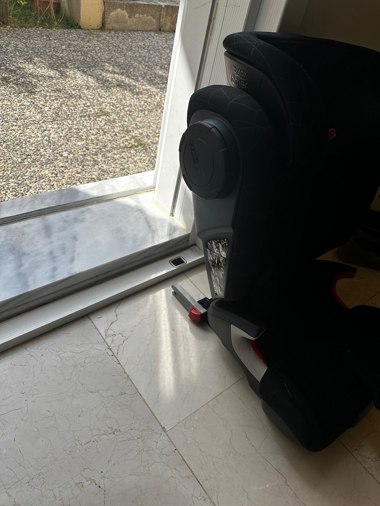 Britax Römer Oto koltuğu - 4