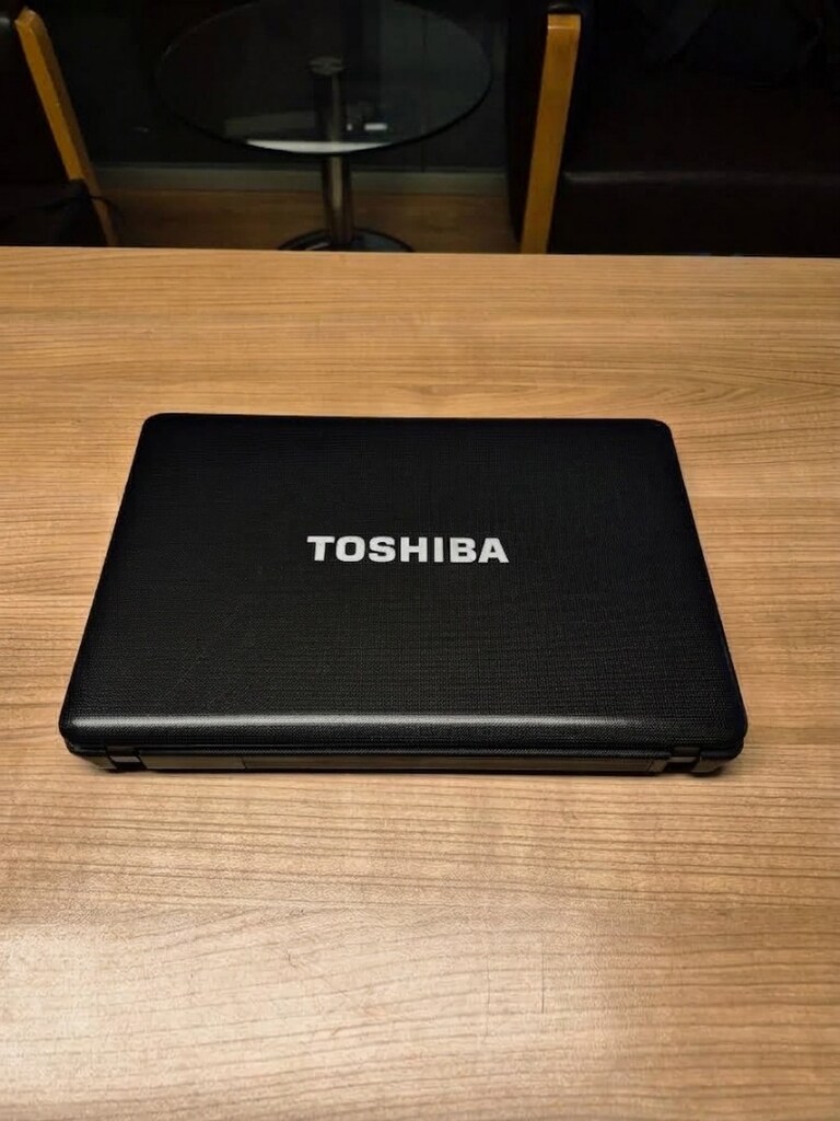 Laptop TOSHIBA i3 İşlemci Ekran Kartlı SSD Windows 11 - 7