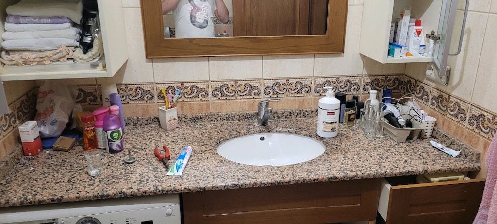 banyo tezgahı ve dolaplar - 2