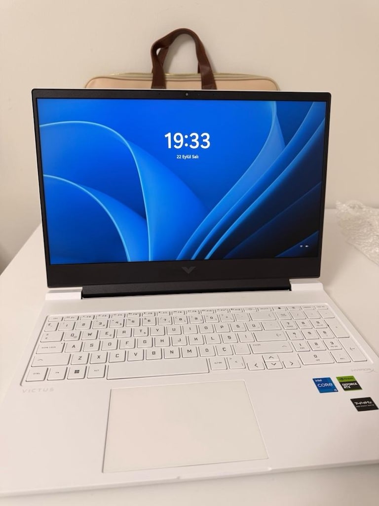 GAMİNG HP Victus 16 - i5 14500HX / RTX 4050 / 16GB RAM / 1TB SSD - 4