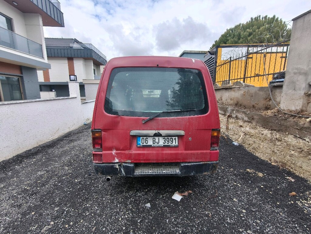 2008 model Mazda e2200 - 8