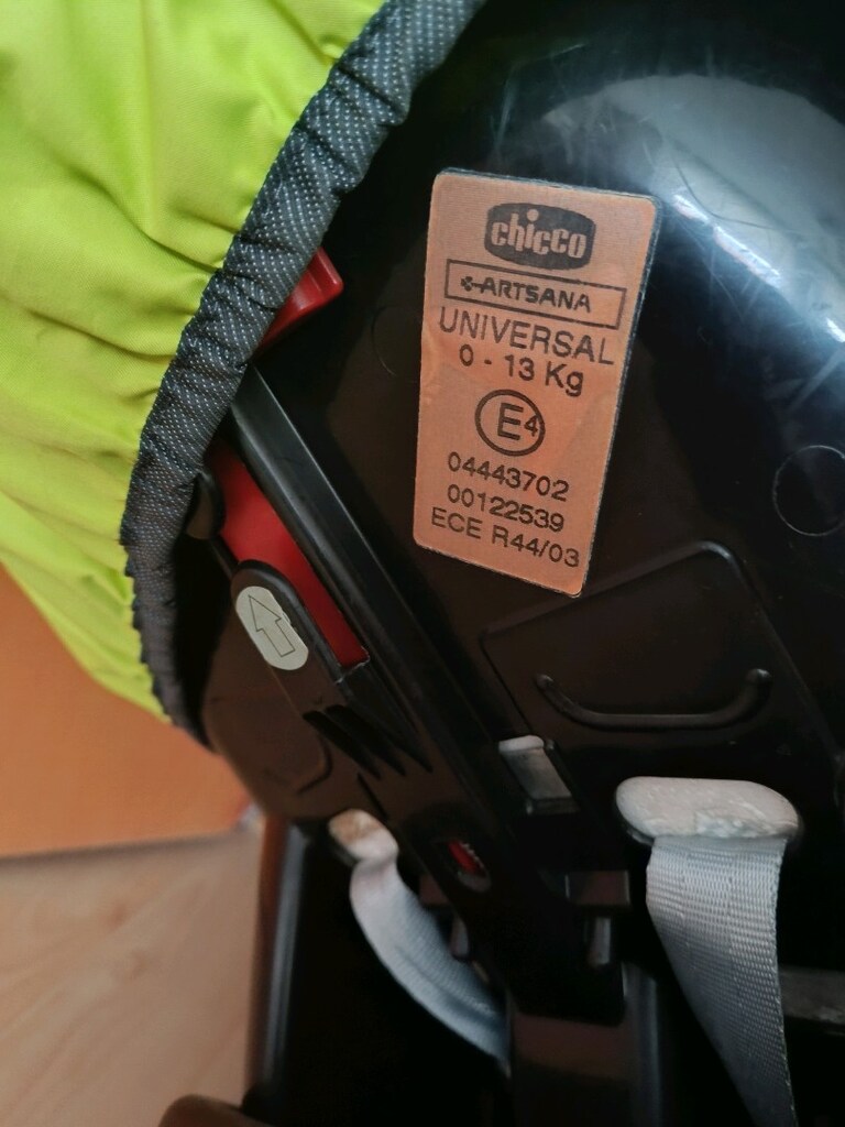 Chicco gri oto koltuğu Ana kucağı 2 parçadan oluşmaktadır - 8