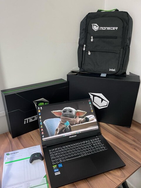 Monster Abra A7 V15.3 gaming laptop