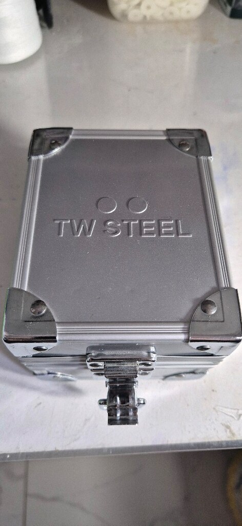 TW STEEL Saat Kutusu