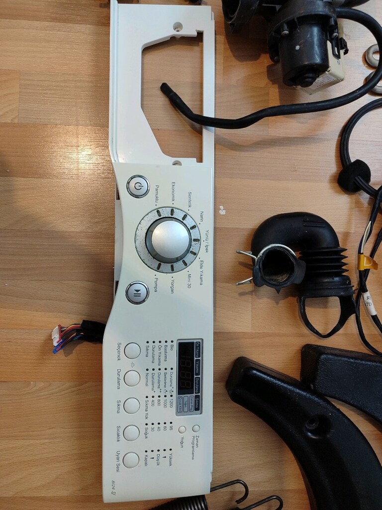 Arçelik 8124 SJ çamaşır makinesi parçaları - 12