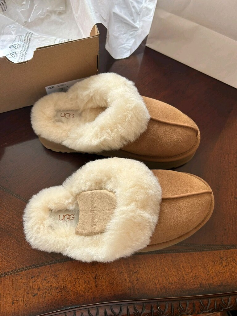 UGG Terlik — görsel 2/6