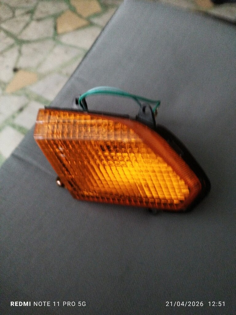 honda kinetic 100 ön sinyaller sag sol orjinal sıfır