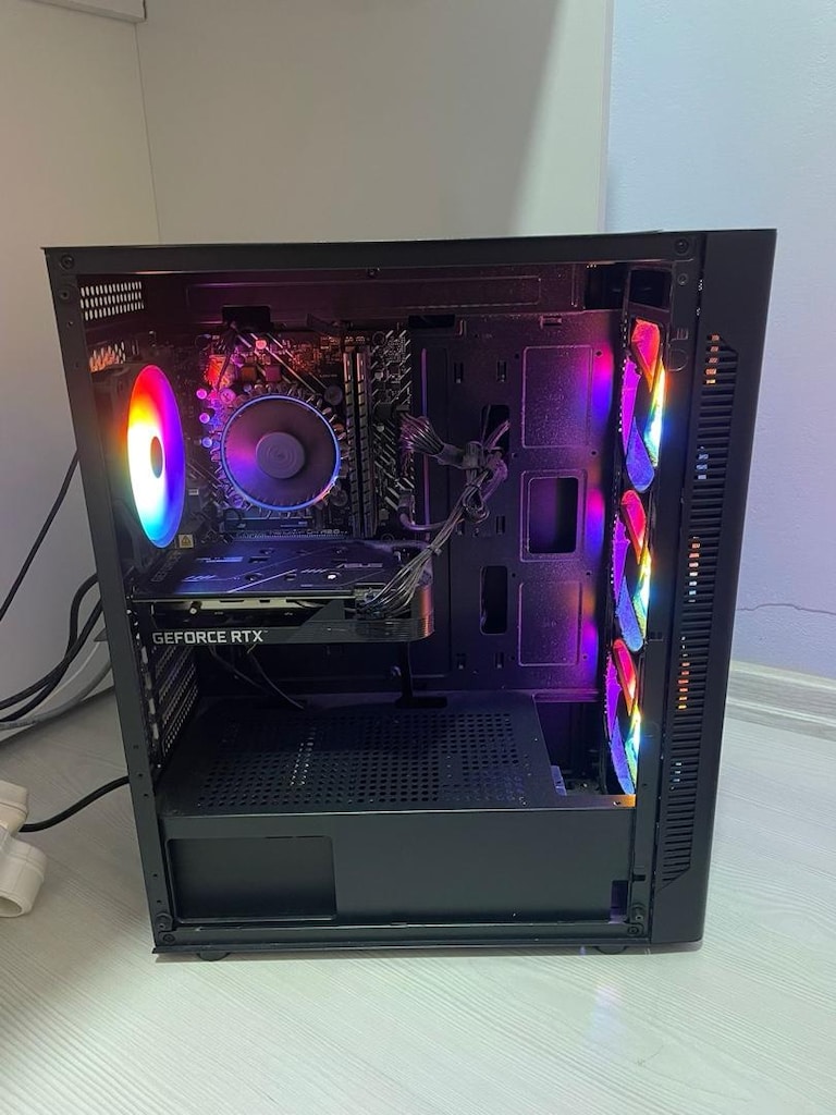 EXPER - Intel i5 12400F / RTX 4060 8GB / 16GB RAM + - 11