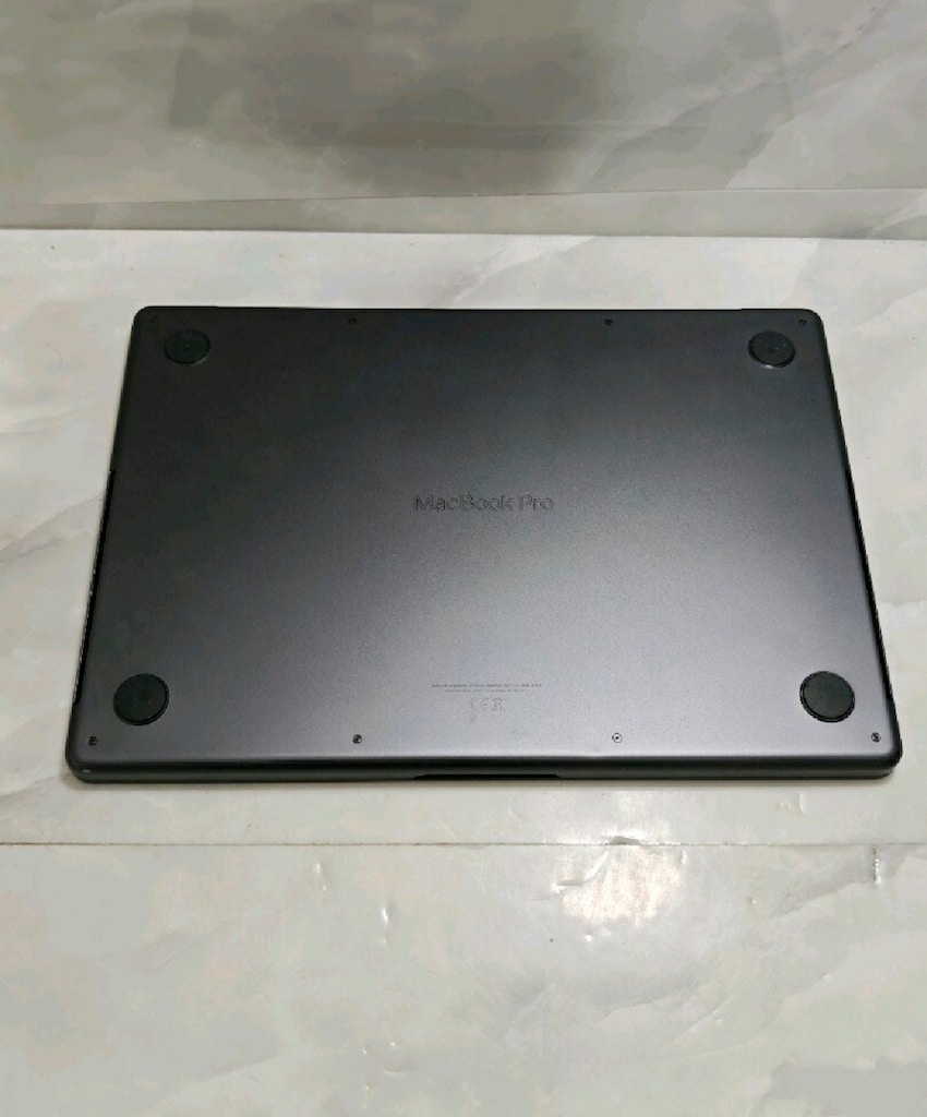 MACBOOK PRO M5 ACİL SATILIK - 2