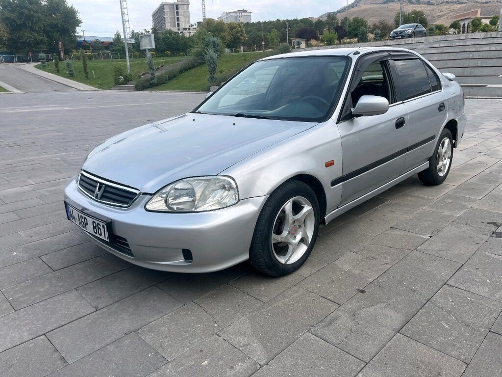 Honda Civic - 3