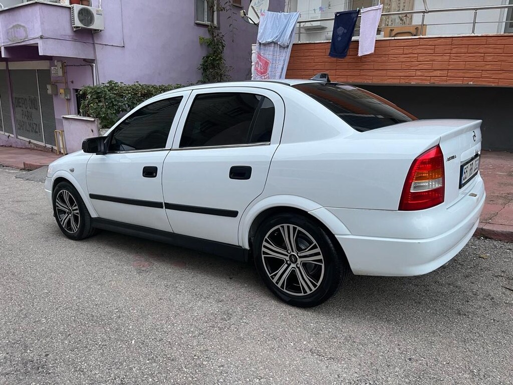 opel astra - 3