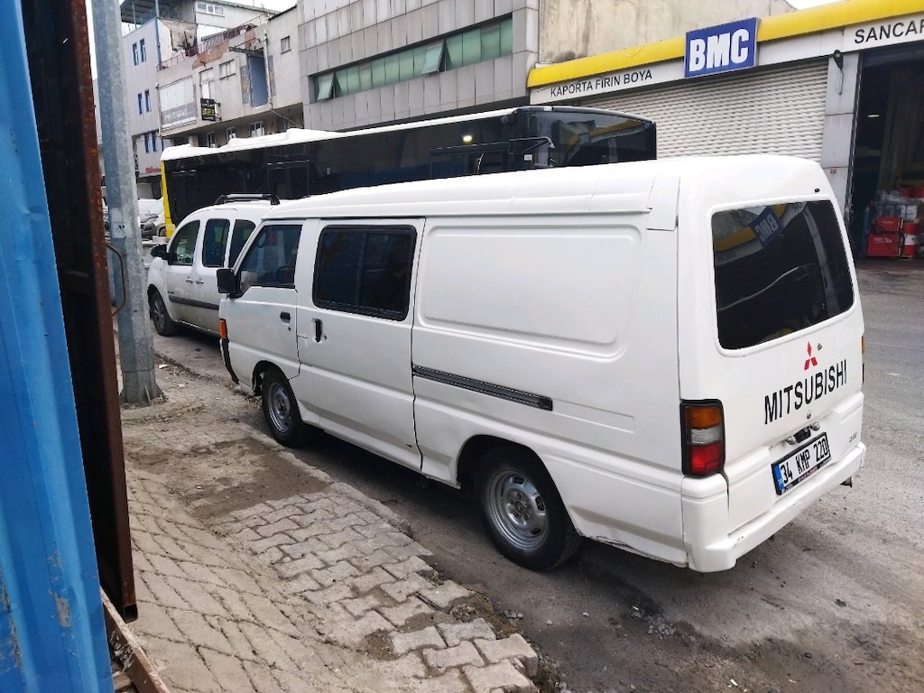 Mitsubishi L300 4+1 ctvan - 6