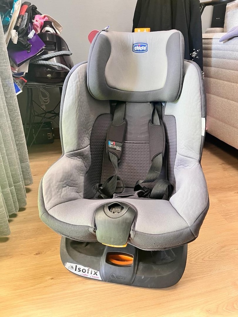 Chicco oto koltuğu 9-18 kg - 2