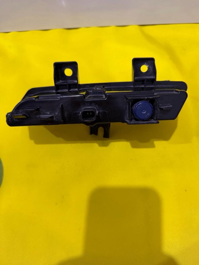 Renault Clio 4 captur gündüz farı sağ çıkma camda kırık mevcut 2660038 - 3