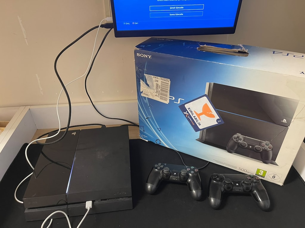 PS4 FAT 500 GB KIRIK JAILBREAKLI + 2 ADET SIFIR KOL + BOL OYUNLU - 7