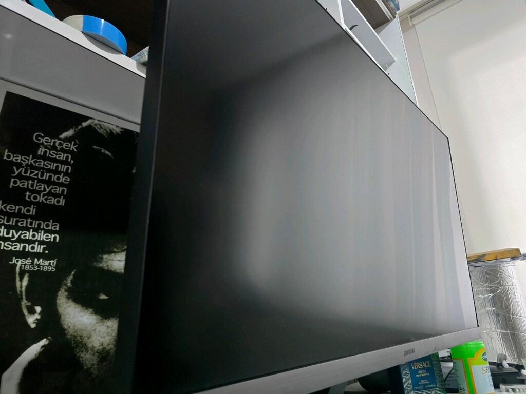 Samsung 4k Monitör 28 inç, sorunsuz U28R550UQM - 2