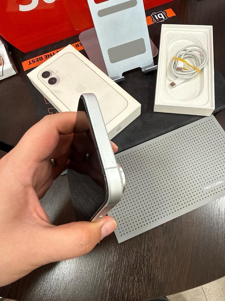 iPhone 16 128 gb pil:89 - 4