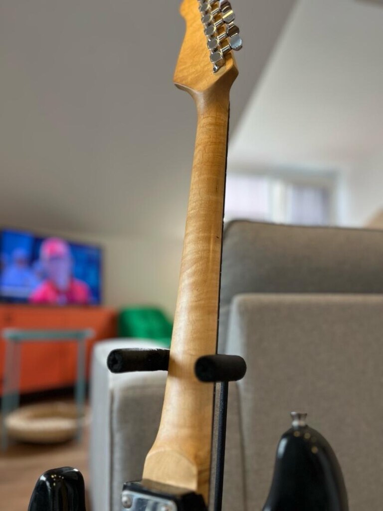 T&T SISTERS STRATOCASTER ELEKTRO GİTAR TERTEMİZ - 8
