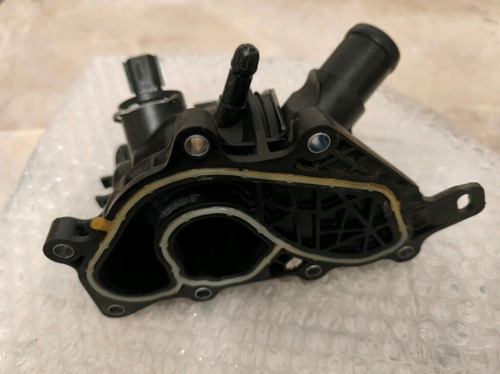 Nissan 1.3 DGT-İ termostat - 4