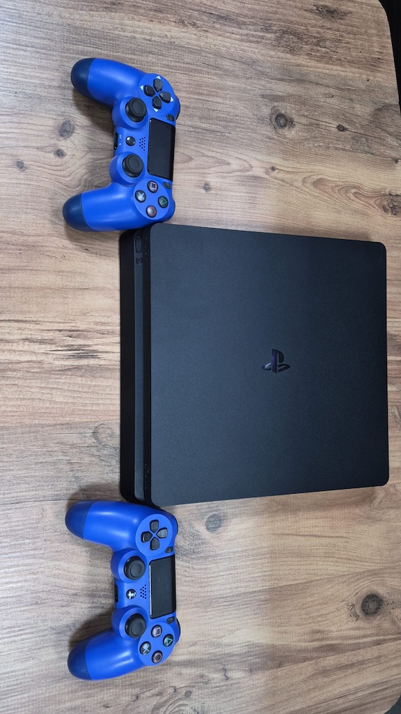 PS4 SLİM 1 TB CFW 12.52 20 OYUN YÜKLÜ MAĞAZADAN