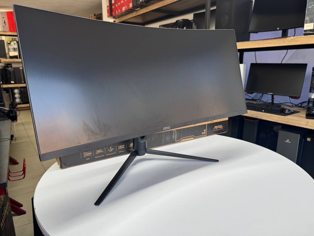 MSİ*34 İNÇ *3440X1440 ÇÖZÜNÜRLÜK*180 HZ YENİLEME HIZI*1 MS TEP.SÜRESİ - 3