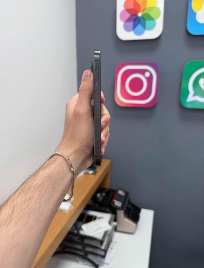 İphone 15 Pro 128 Gb Siyah Temiz - 3