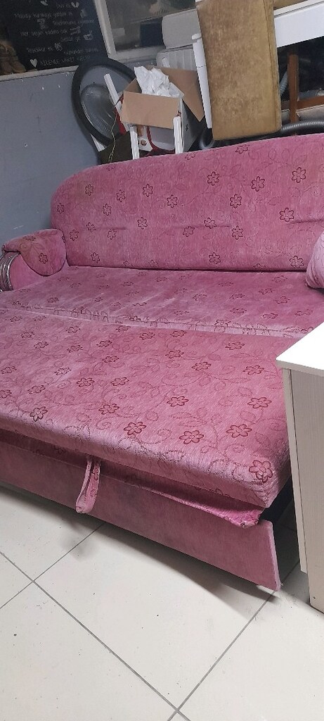 Satılık iki adet tekli koltuk ve üçlü yataklı takım - 12