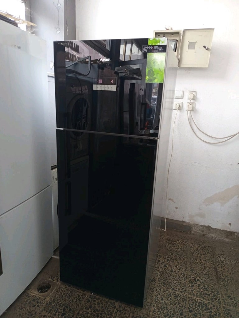 Arçelik siyah cam buzdolabı - 3