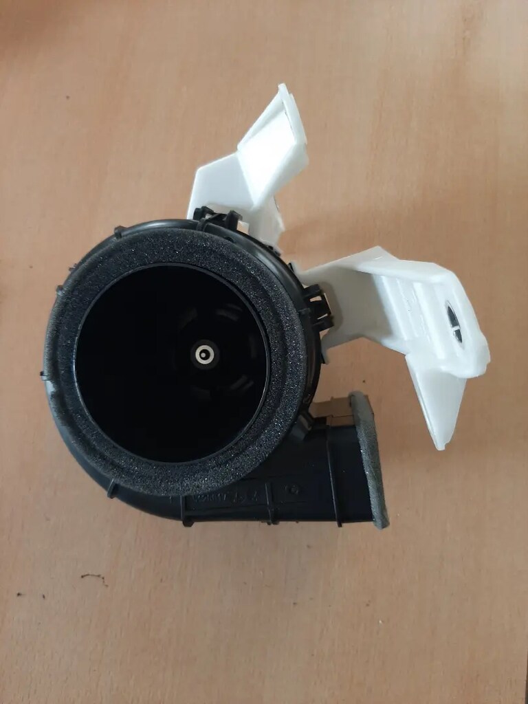 YARİS 1.5 HİBRİT ARAÇ AKÜ SOĞUTMA FAN MOTORU
