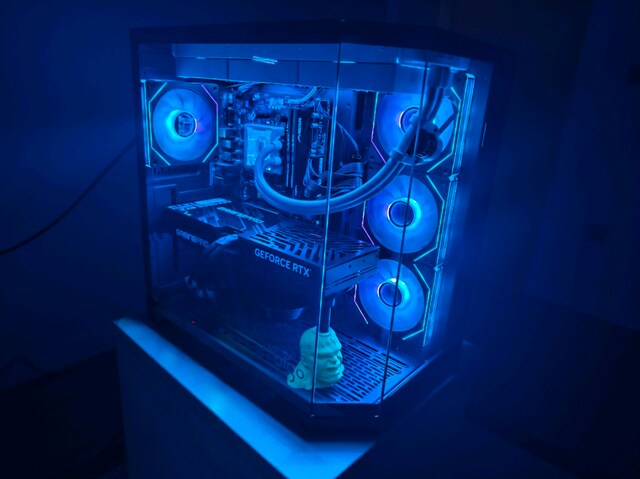 OYUN CANAVARI HAZIR SİSTEM RTX 5070 TI / RYZEN 7 7800X3D / 32GB RAM /