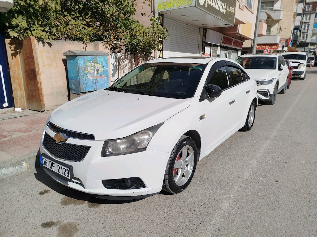 Chevrolet Cruze 2011 model sorunsuz yazılımlı araç - 4