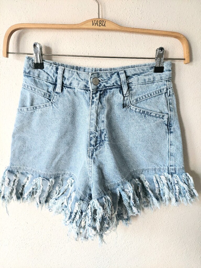 Trendyol Milla Püsküllü yüksek bel Jean mini şort - 3
