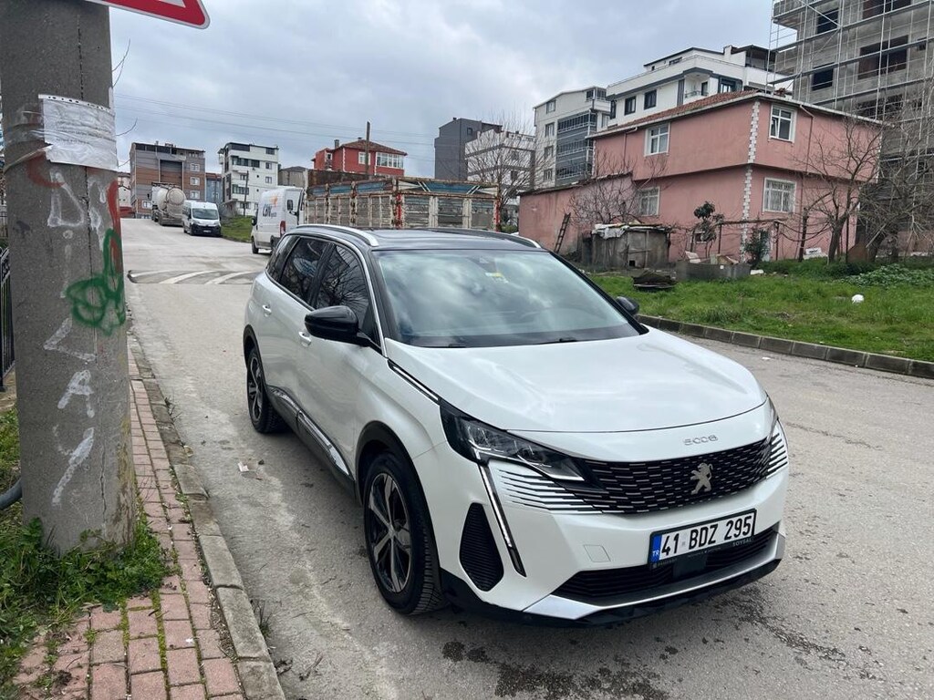 Peugeot 5008