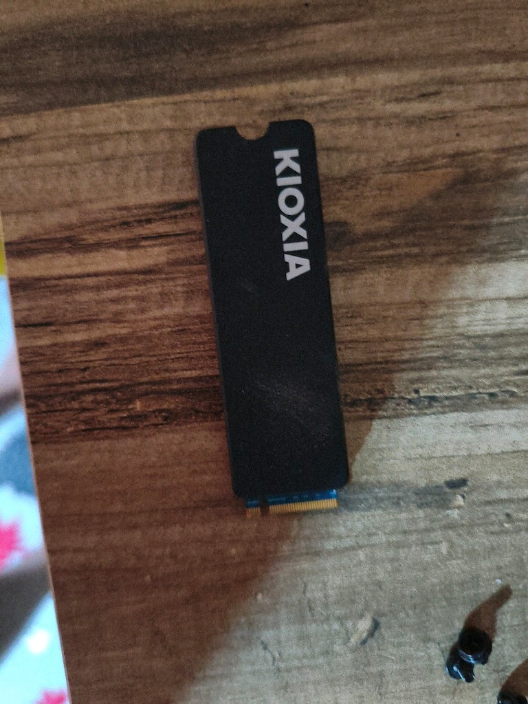 Kioxia Exceria Heatsink LSC11K2T04G8 2TB Kaçmaz Fiyat - 2