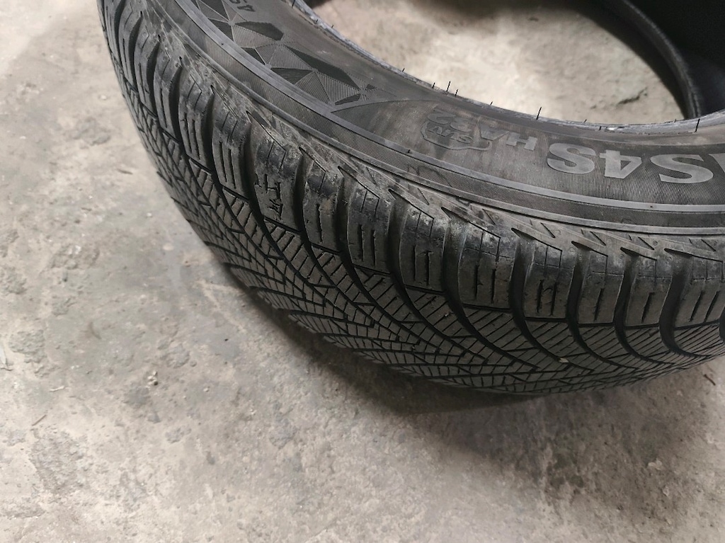 225 60 17 kumho 2025 tarihli kışlık 2 adet - 5