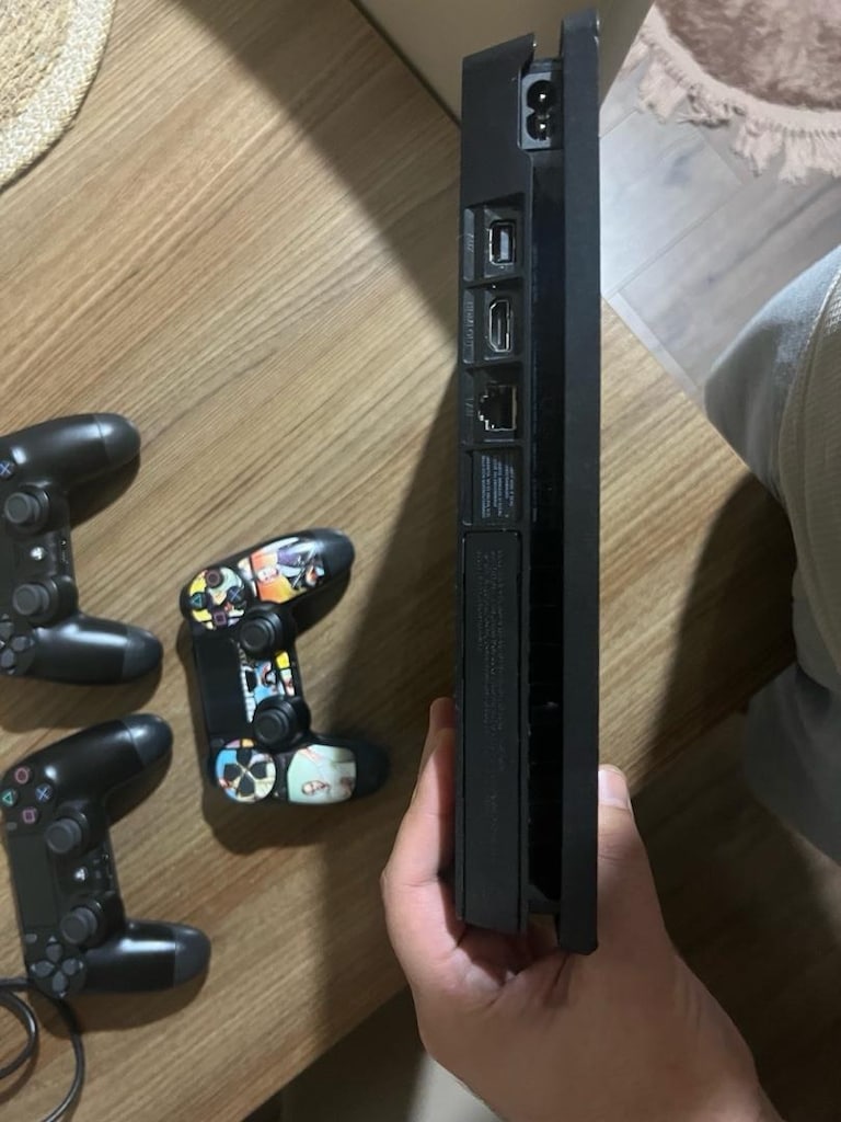 PS4 SLİM 1TB OYUNLU 3 KOL - 3