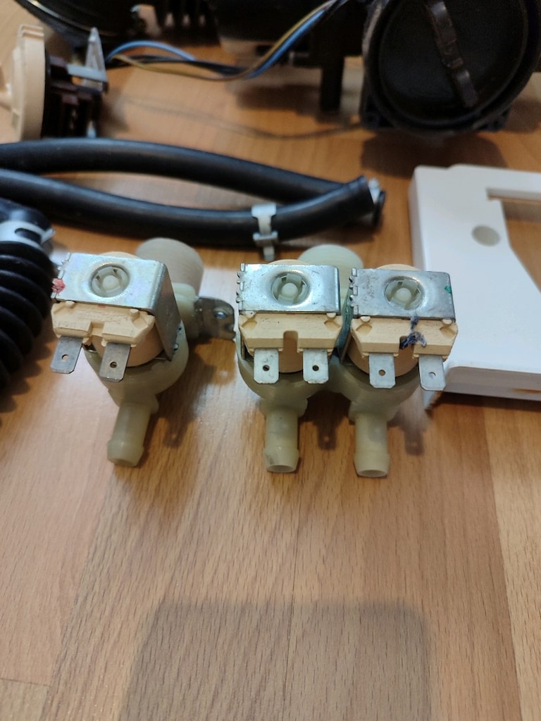Arçelik 8124 SJ çamaşır makinesi parçaları - 10