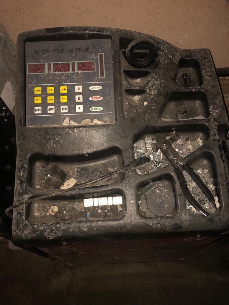 lastik balans makinası u 520 - 3