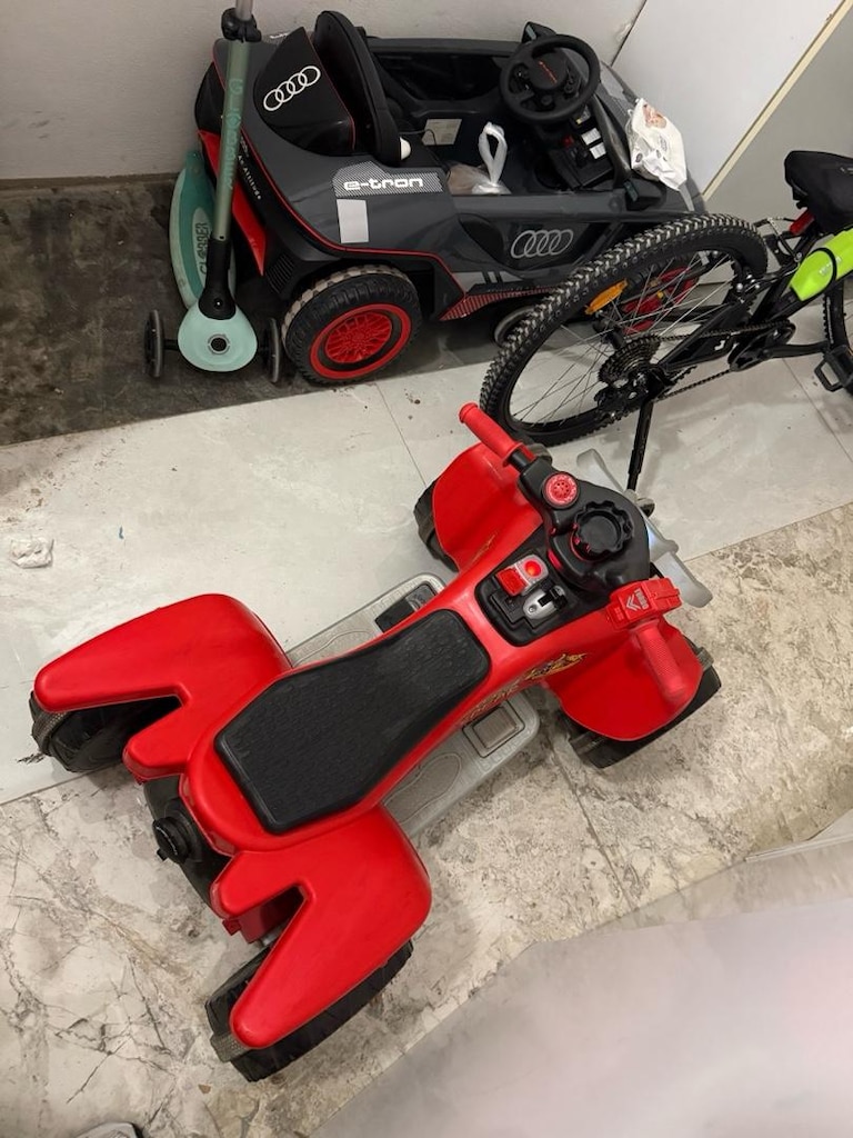 sıfıra yakın akülü motor 3-5 kere kullanılmış çift kademeli pilsan