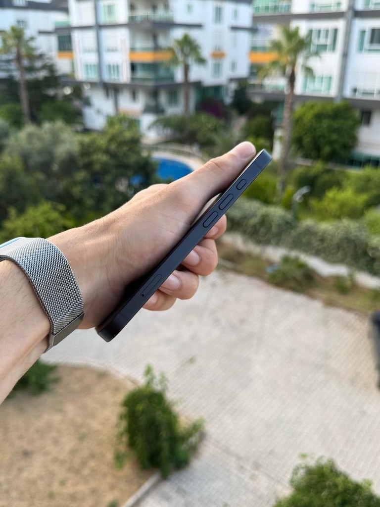İPhone 16e 128GB Hatasız - 2