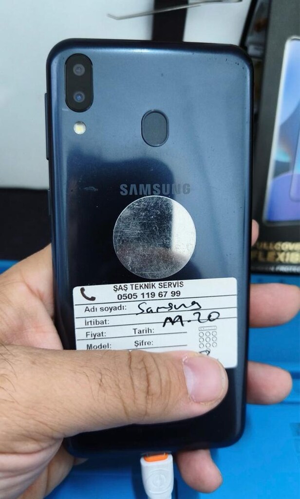 Samsung M20 - 2