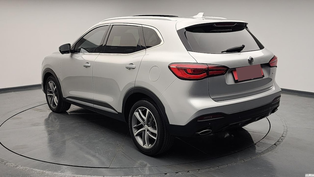 MG HS LUXURY 1.5T AT - 4