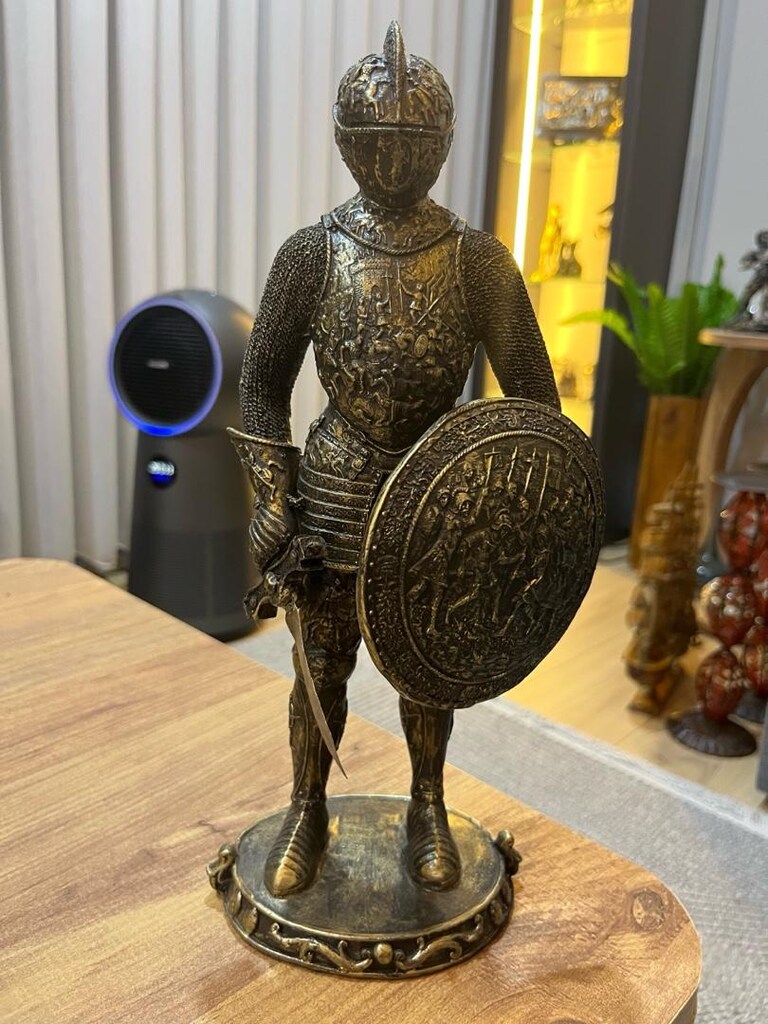 şövalye savaşçı biblo 32 cm boyunda - 2