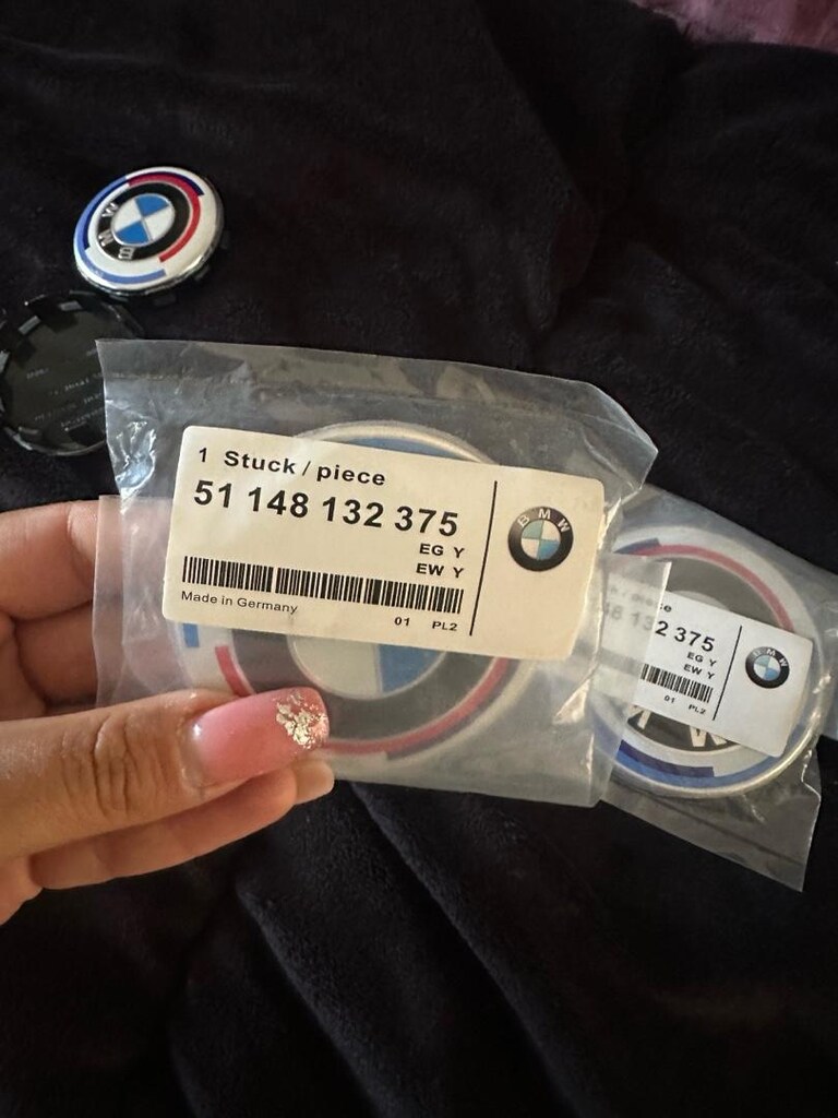 BMW 50.yıl özel ön logo ve bagaj kapağı - 3