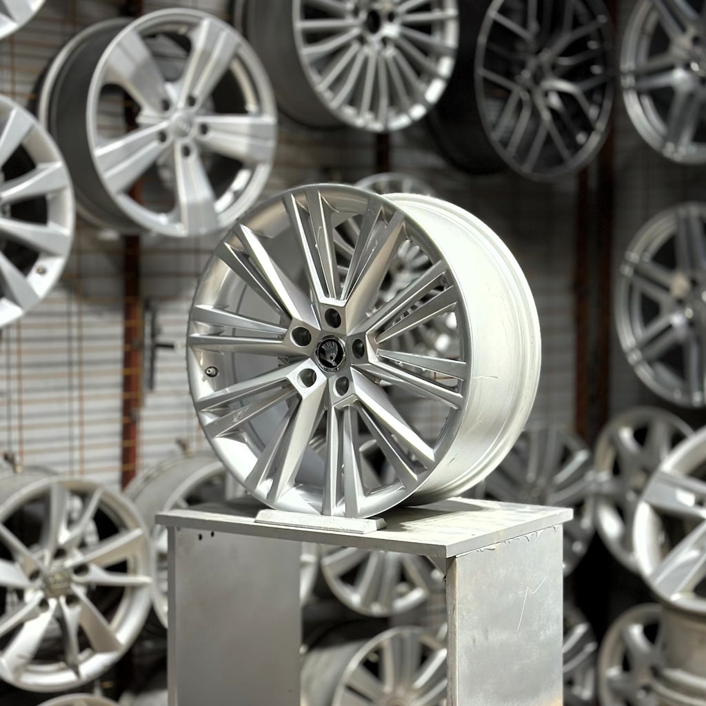 19 inç 5x112 Skoda Superb-Octavia Laurin Klement Takım 2. El - 3