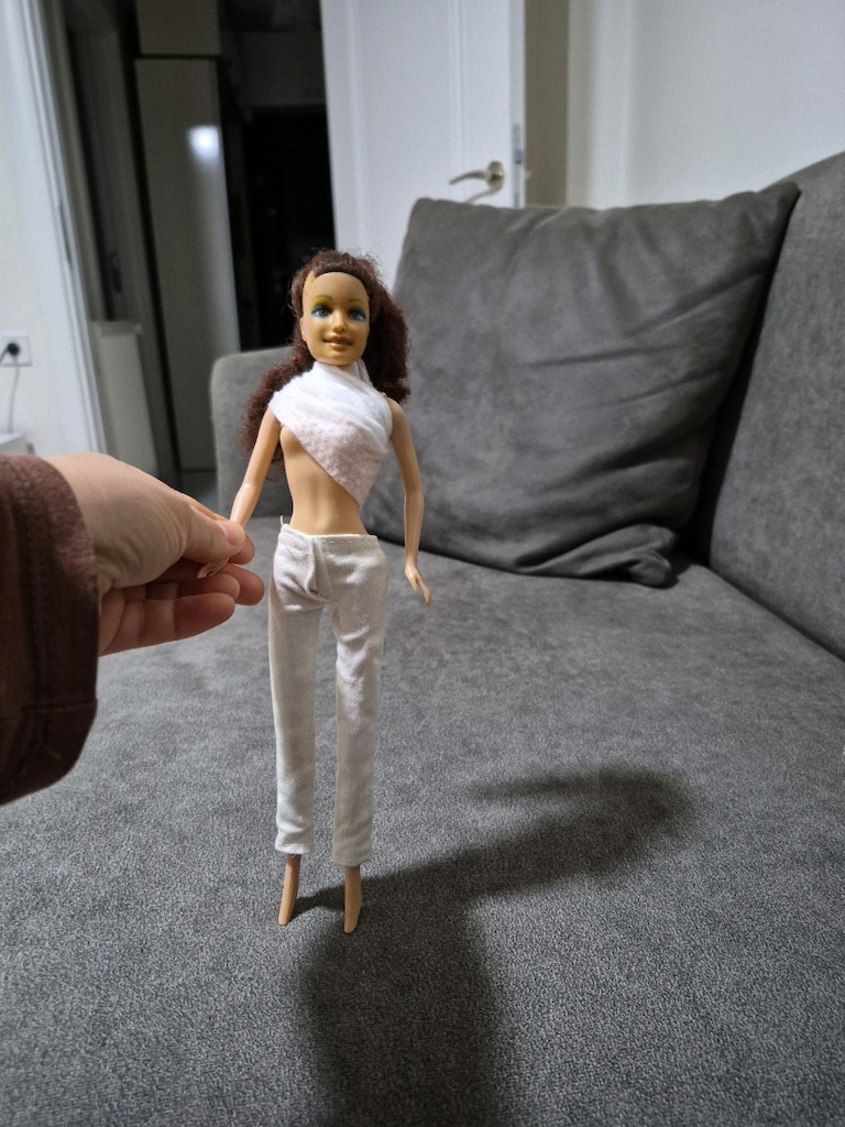 beyaz pantolonlu barbie - 3