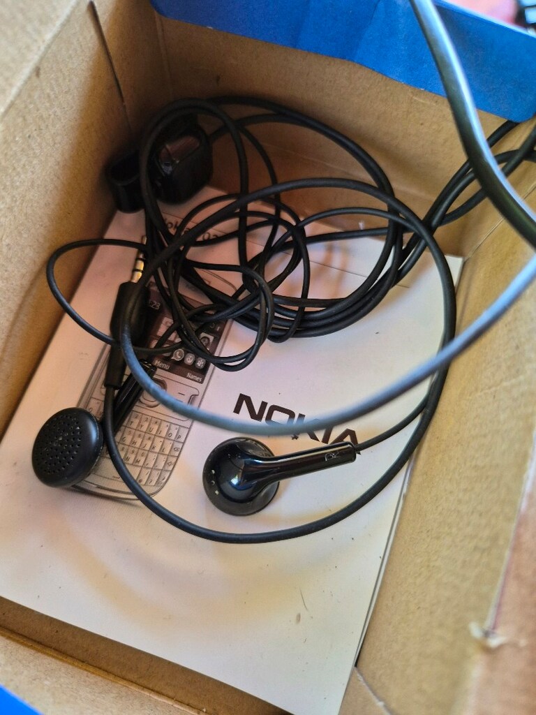 Nokia Asha 302 - 3